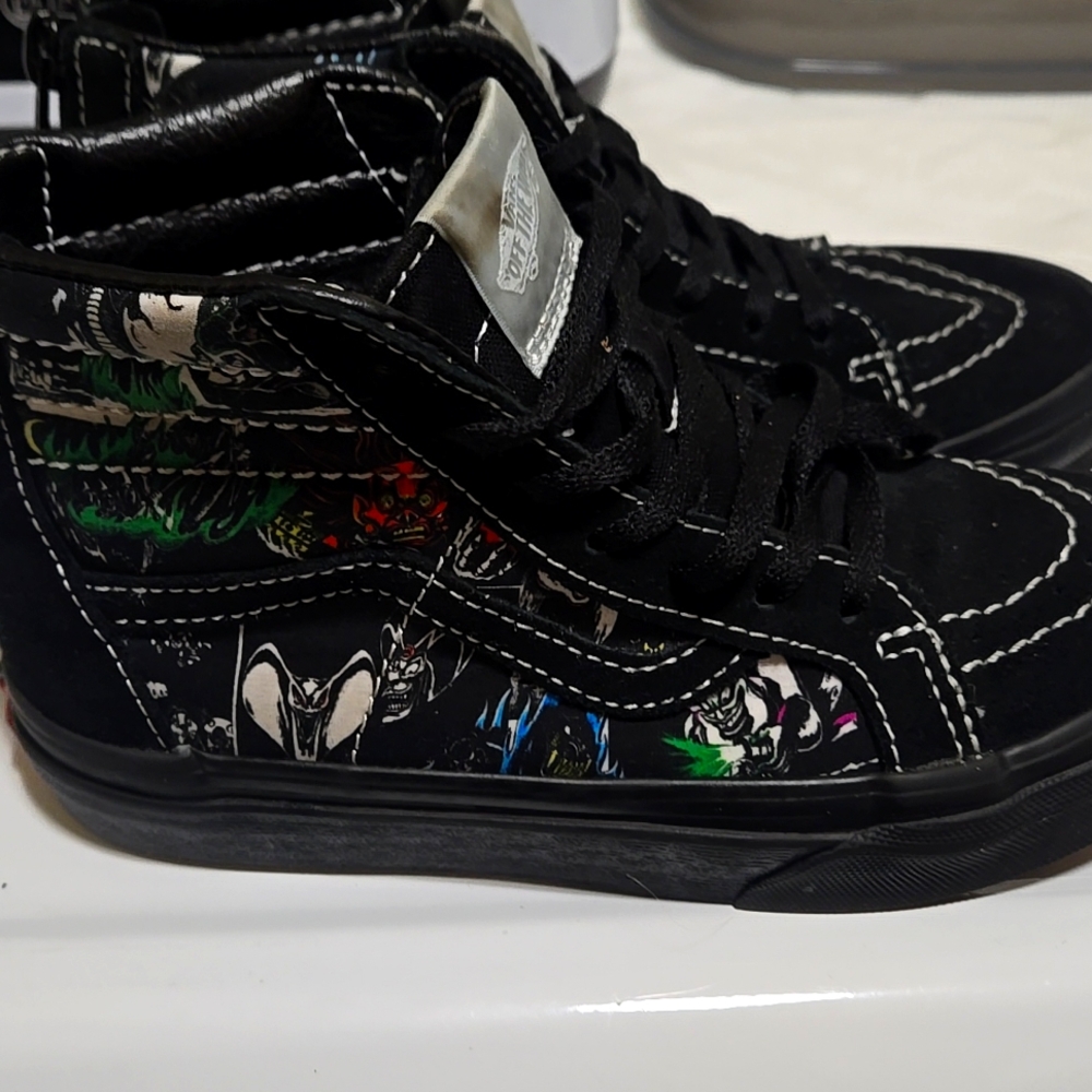 Disney Villains X Vans Sk8-Hi Shoe in Kids Size 1